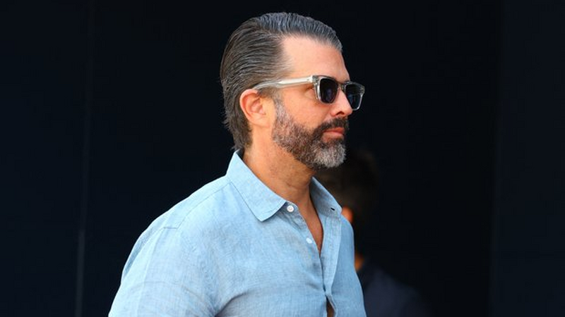 Trampın oğlu iş adamı ilə görüşdü