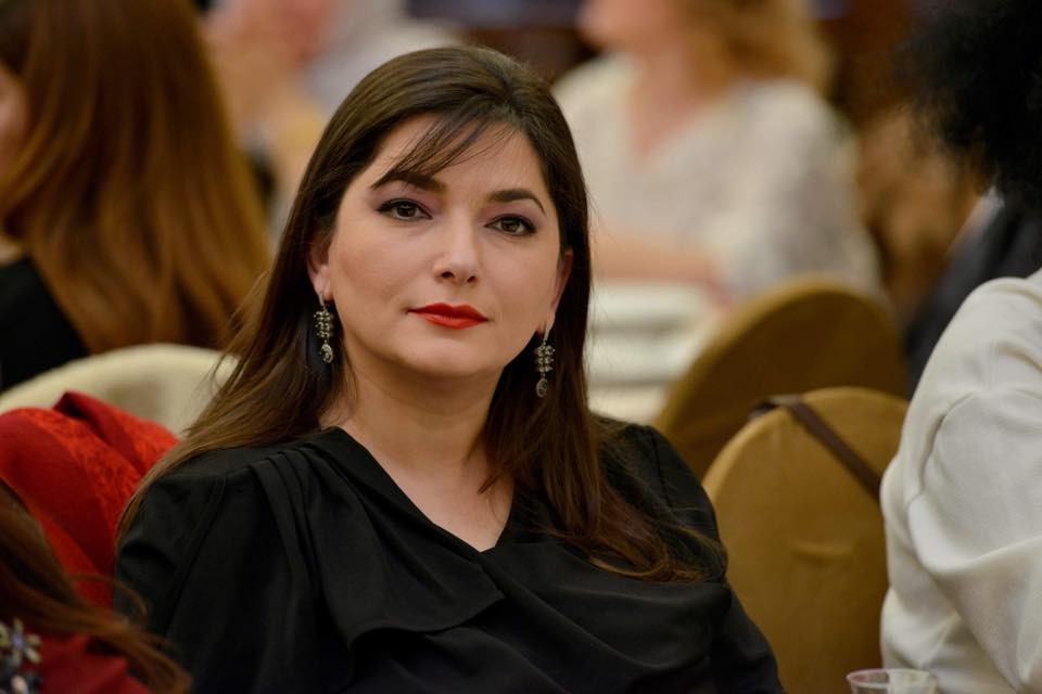 Səadət Məmmədova "Bolmart"dan 2 manata çörək aldı, kifli çıxdı - AQTA-ya müraciət etdi