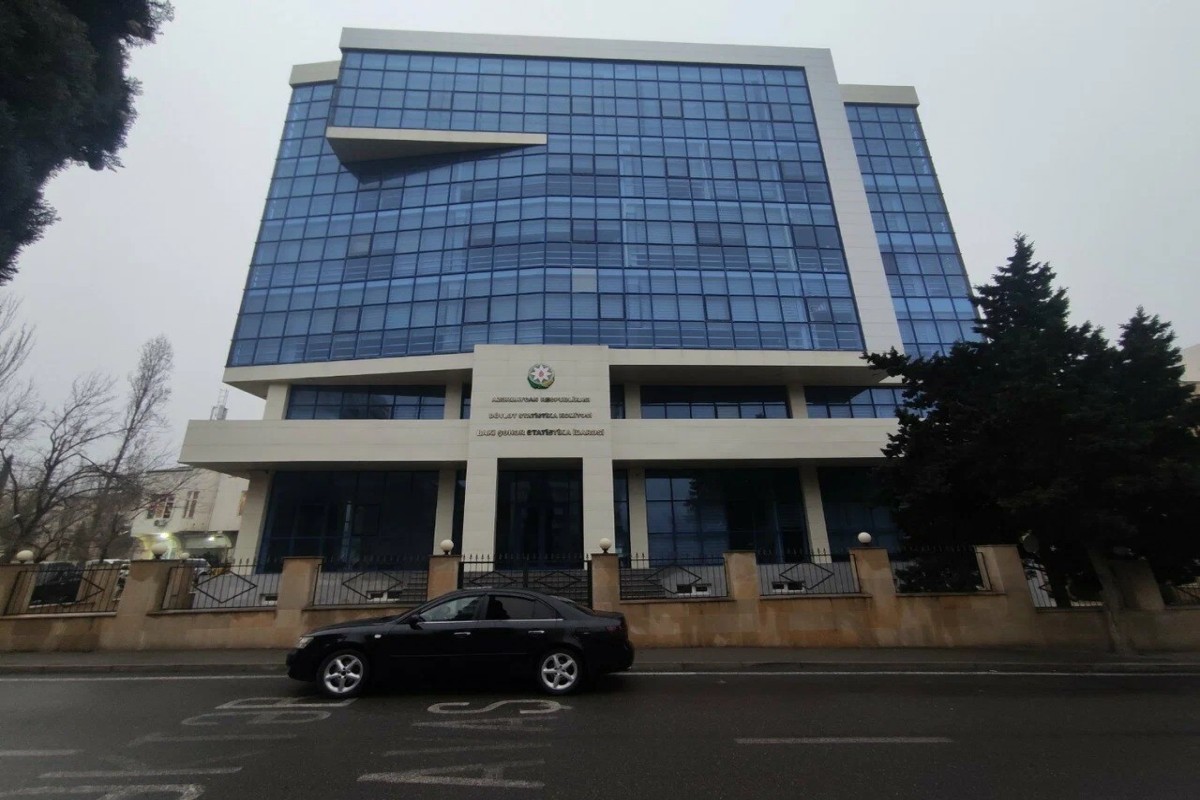 Xosrov Əbdürəhmanov işdən çıxarıldı