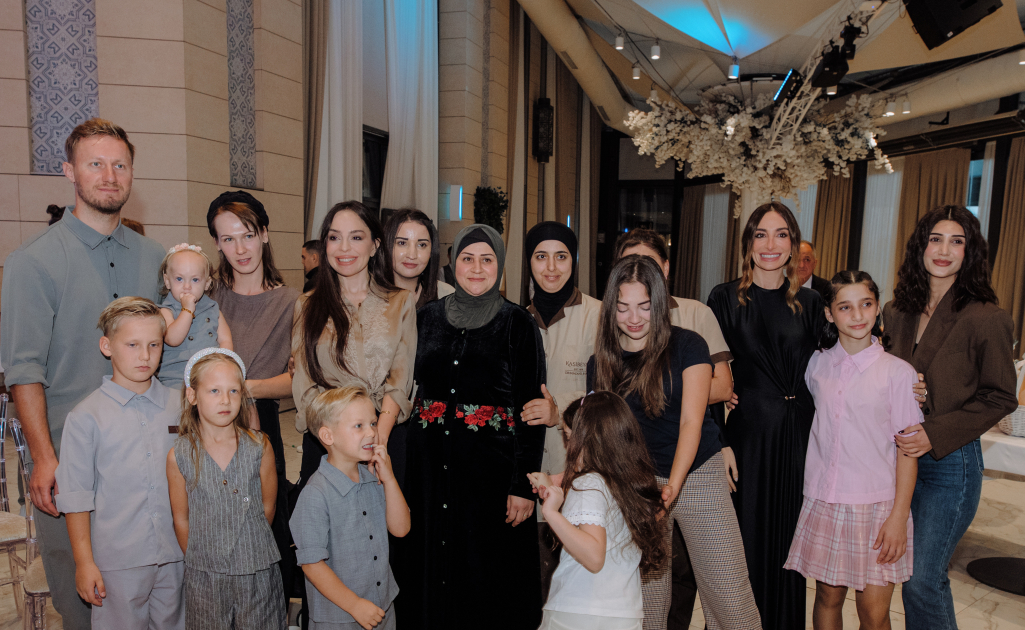 Leyla Əliyeva və Arzu Əliyeva "Cənnətin ariyası" adlı layihə çərçivəsində təqdim olunan konsertdə iştirak ediblər