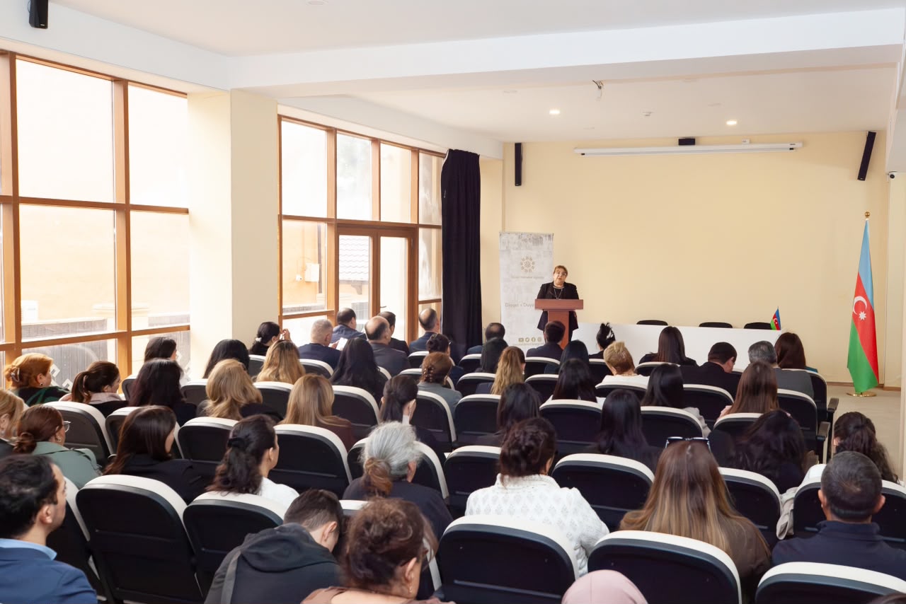 “Himayədar ailə” qayğı modelinin əhəmiyyəti ilə bağlı növbəti ictimai dinləmə keçirilib
