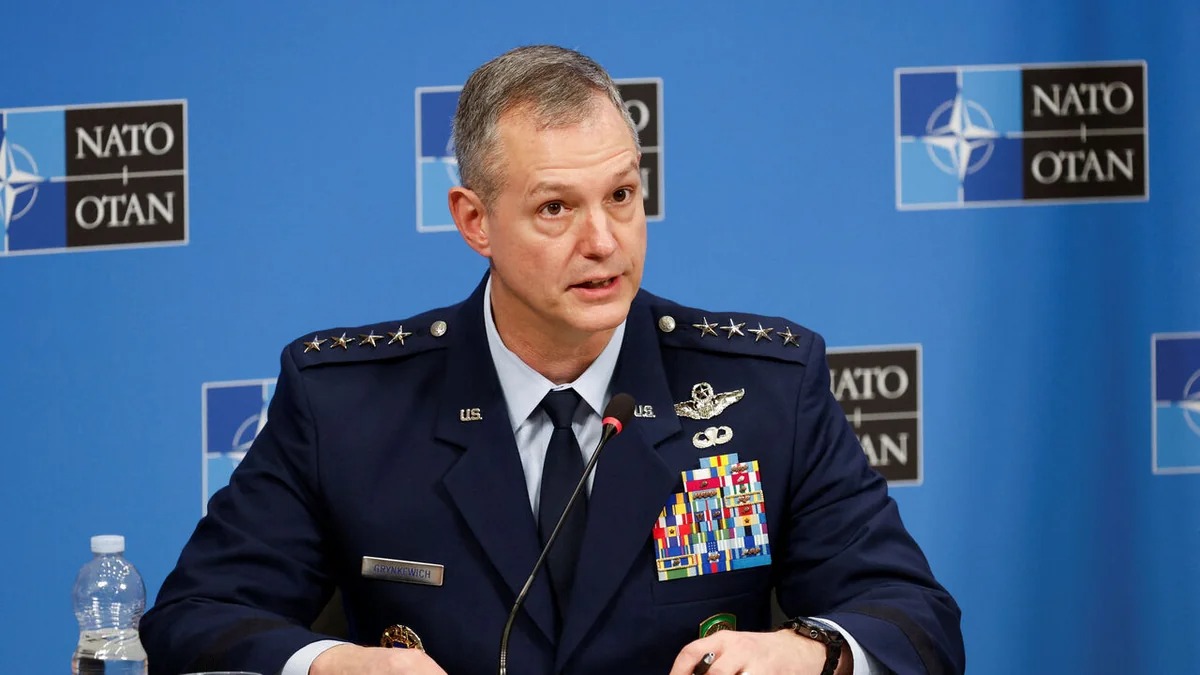 NATO komandanı Rusiya ilə müharibə ehtimalından danışdı